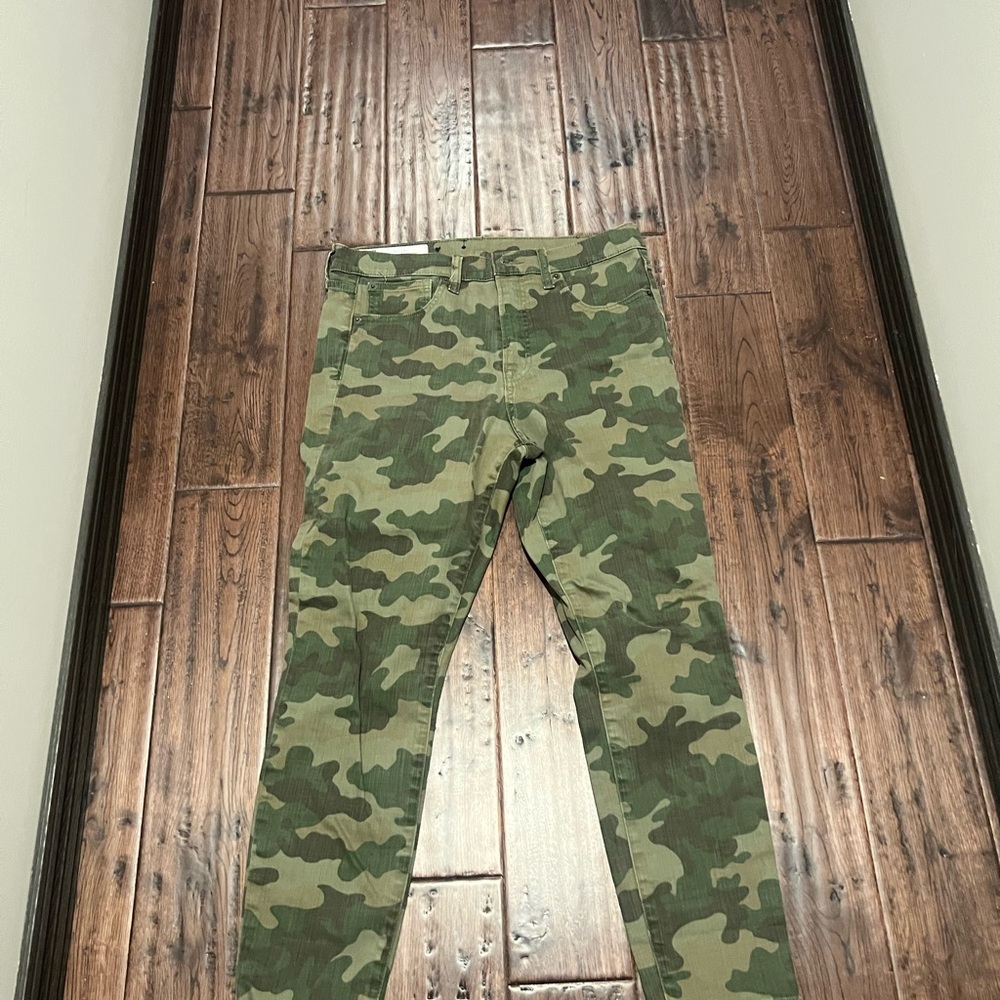 GAP Women's High Rise Camouflage Jeans